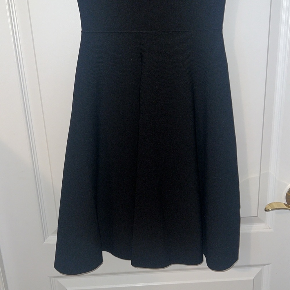 Never Worn - image 3